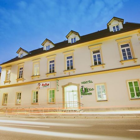 Hotel & Hostel Marenberg Radlje Radlje ob Dravi Экстерьер фото